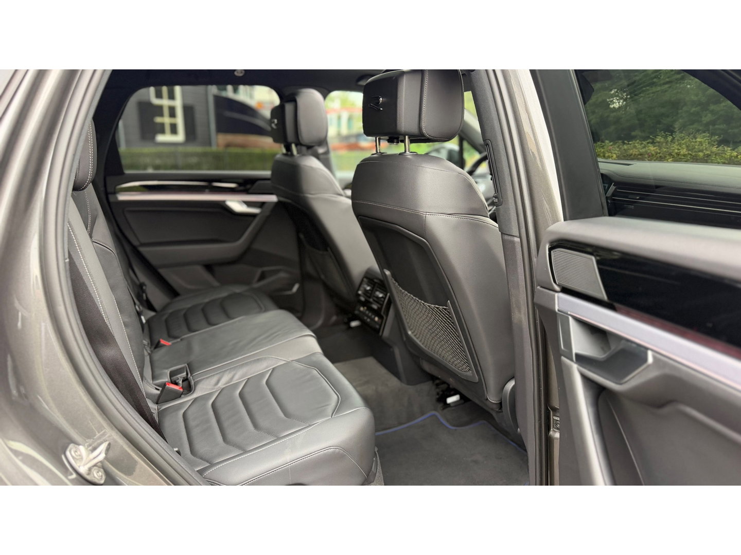 Volkswagen Touareg 3.0 TSi eHybrid 4MOTION R-Line Panoramadak leer Camera Electr.Trekhaak