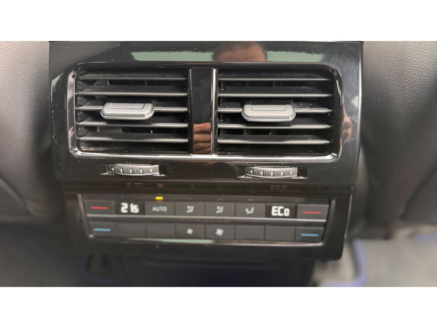 Volkswagen Touareg 3.0 TSi eHybrid 4MOTION R-Line Panoramadak leer Camera Electr.Trekhaak