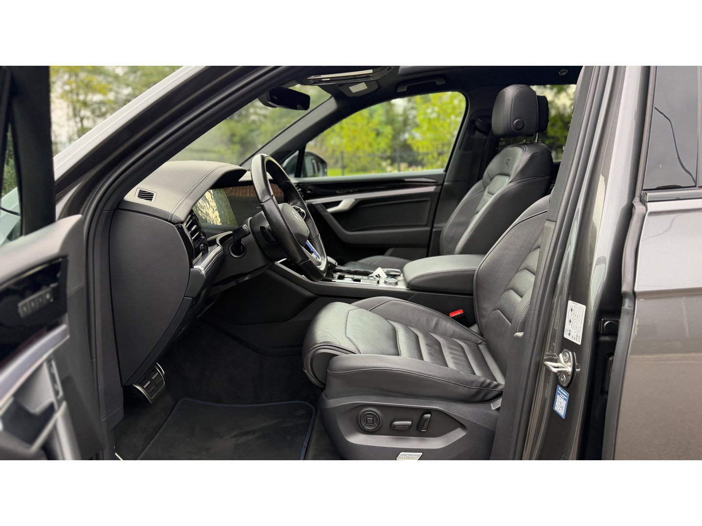 Volkswagen Touareg 3.0 TSi eHybrid 4MOTION R-Line Panoramadak leer Camera Electr.Trekhaak