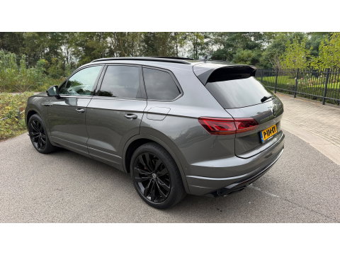 Volkswagen Touareg 3.0 TSi eHybrid 4MOTION R-Line Panoramadak leer Camera Electr.Trekhaak