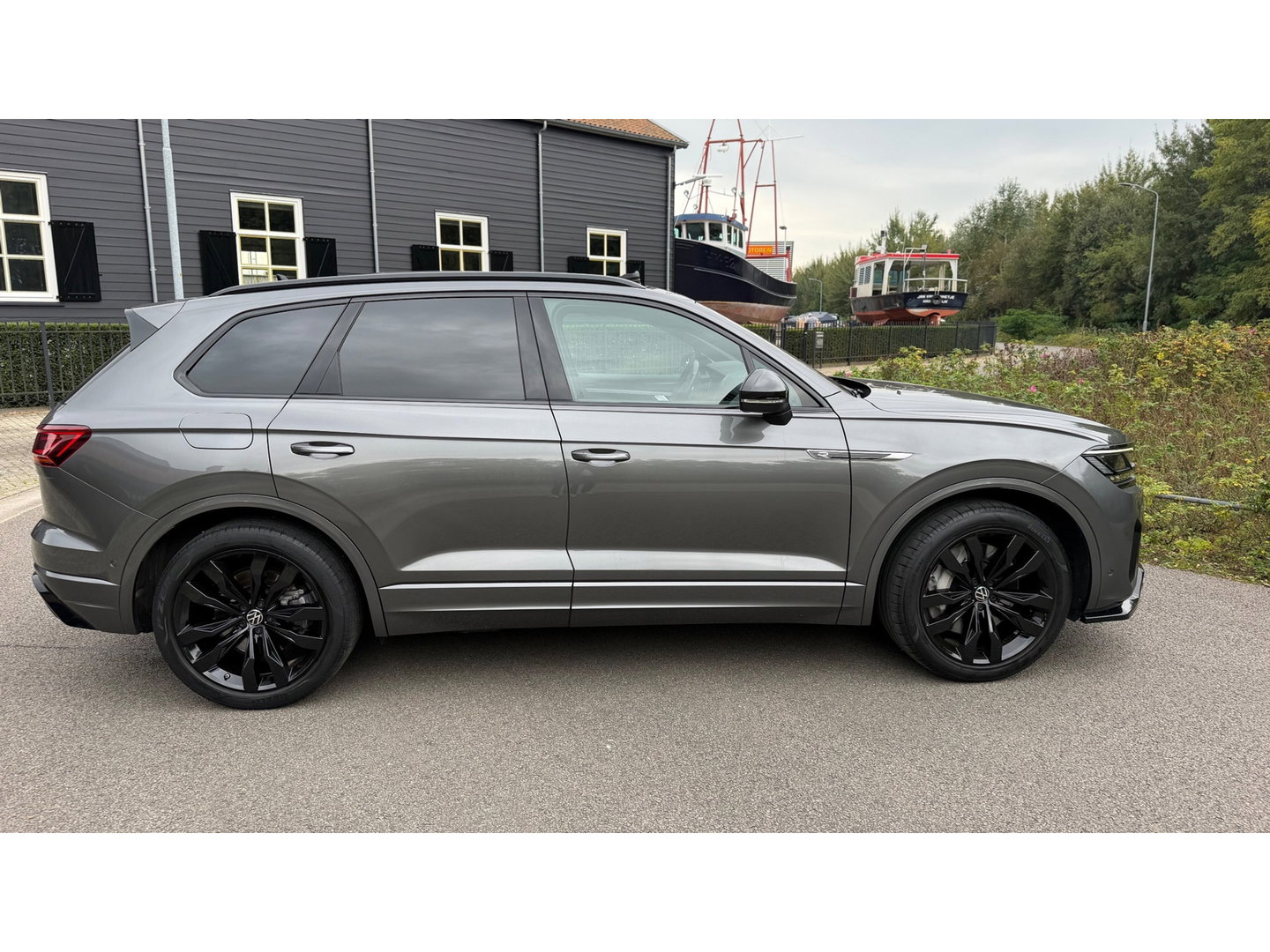 Volkswagen Touareg 3.0 TSi eHybrid 4MOTION R-Line Panoramadak leer Camera Electr.Trekhaak