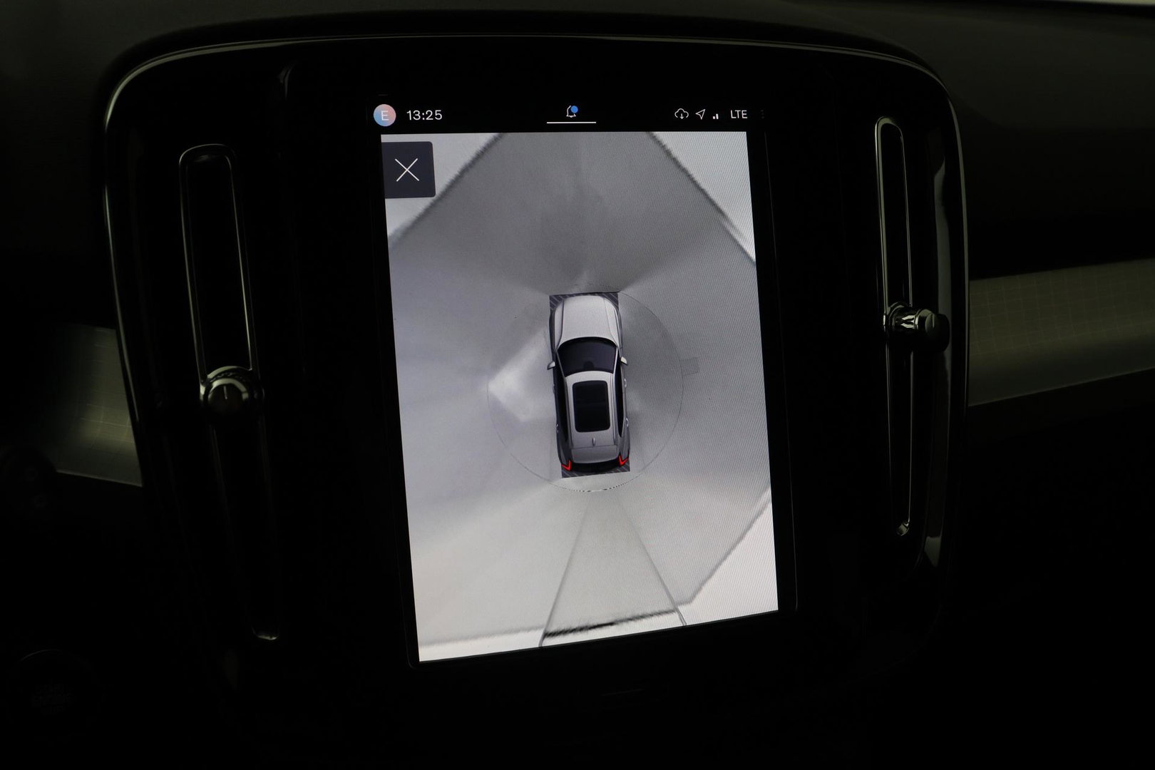 Volvo XC40 2.0 B3 Plus Black Edition | Harman/Kardon | ACC | 360° Camera | BLIS | Keyless | Stoel+Stuurverwarming | 20 Inch