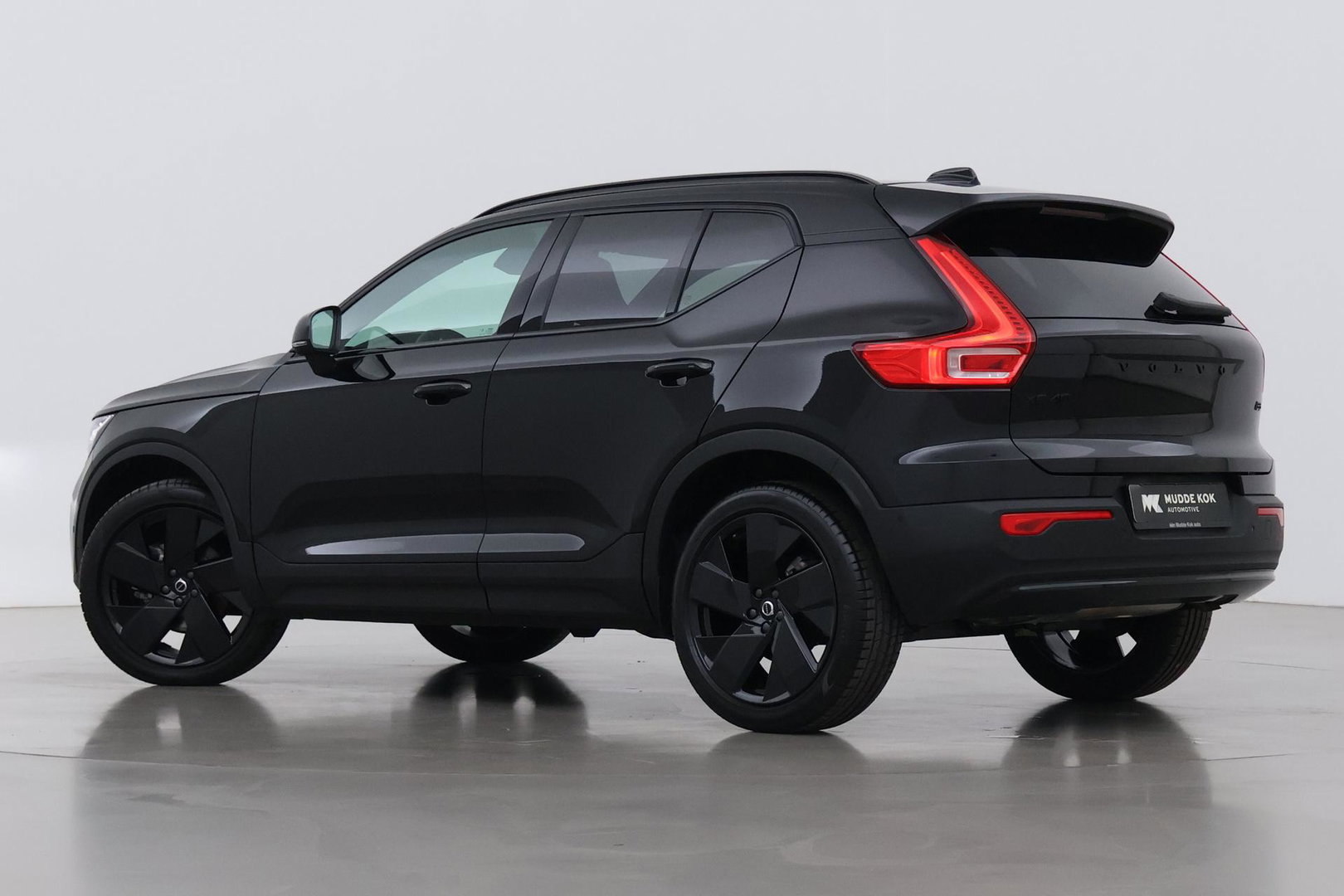 Volvo XC40 2.0 B3 Plus Black Edition | Harman/Kardon | ACC | 360° Camera | BLIS | Keyless | Stoel+Stuurverwarming | 20 Inch