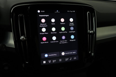 Volvo XC40 2.0 B3 Plus Black Edition | Harman/Kardon | ACC | 360° Camera | BLIS | Keyless | Stoel+Stuurverwarming | 20 Inch