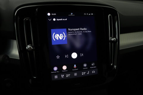 Volvo XC40 2.0 B3 Plus Black Edition | Harman/Kardon | ACC | 360° Camera | BLIS | Keyless | Stoel+Stuurverwarming | 20 Inch