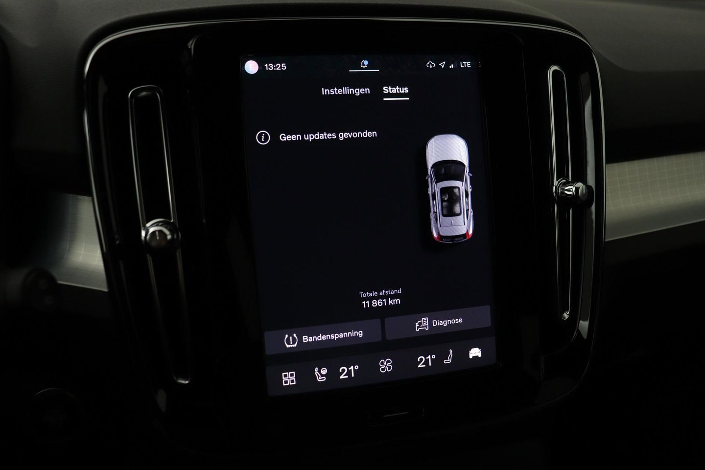 Volvo XC40 2.0 B3 Plus Black Edition | Harman/Kardon | ACC | 360° Camera | BLIS | Keyless | Stoel+Stuurverwarming | 20 Inch