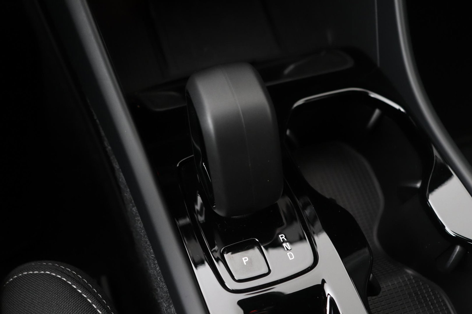 Volvo XC40 2.0 B3 Plus Black Edition | Harman/Kardon | ACC | 360° Camera | BLIS | Keyless | Stoel+Stuurverwarming | 20 Inch