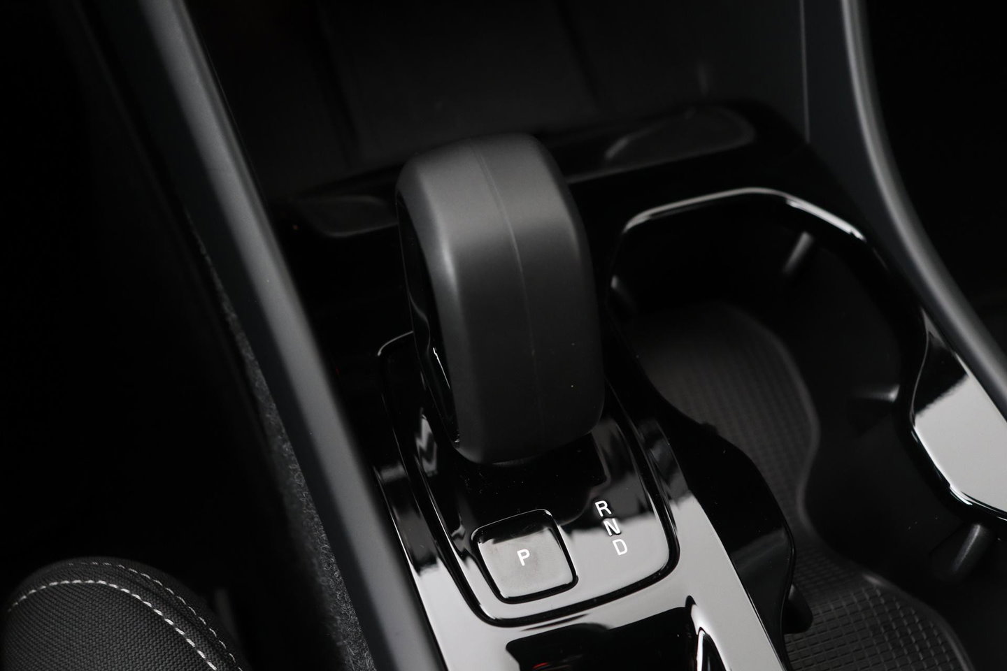 Volvo XC40 2.0 B3 Plus Black Edition | Harman/Kardon | ACC | 360° Camera | BLIS | Keyless | Stoel+Stuurverwarming | 20 Inch