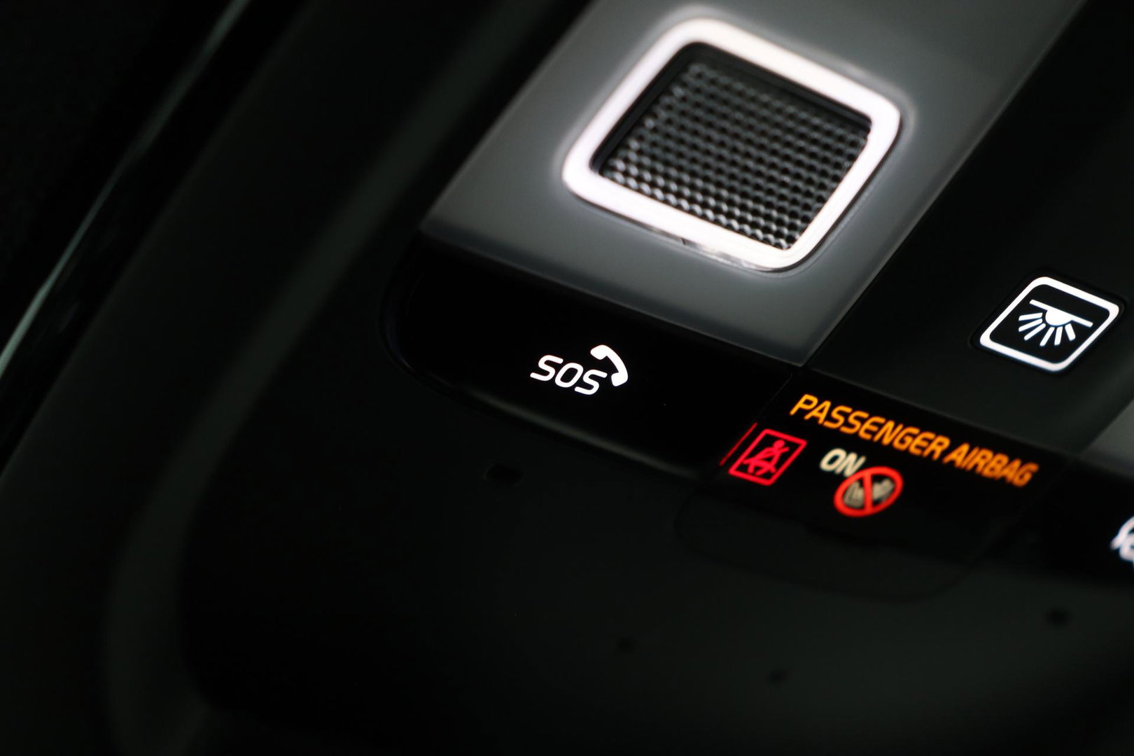 Volvo XC40 2.0 B3 Plus Black Edition | Harman/Kardon | ACC | 360° Camera | BLIS | Keyless | Stoel+Stuurverwarming | 20 Inch