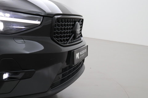 Volvo XC40 2.0 B3 Plus Black Edition | Harman/Kardon | ACC | 360° Camera | BLIS | Keyless | Stoel+Stuurverwarming | 20 Inch