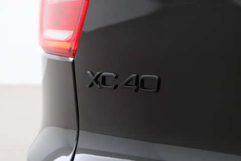Volvo XC40 2.0 B3 Plus Black Edition | Harman/Kardon | ACC | 360° Camera | BLIS | Keyless | Stoel+Stuurverwarming | 20 Inch