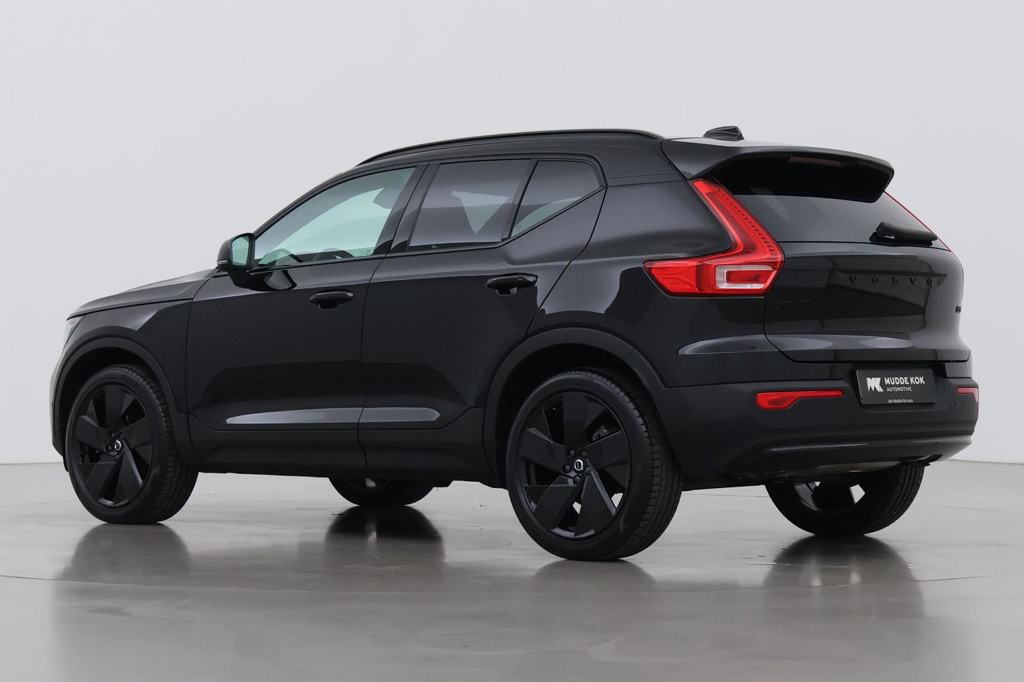 Volvo XC40 2.0 B3 Plus Black Edition | Harman/Kardon | ACC | 360° Camera | BLIS | Keyless | Stoel+Stuurverwarming | 20 Inch