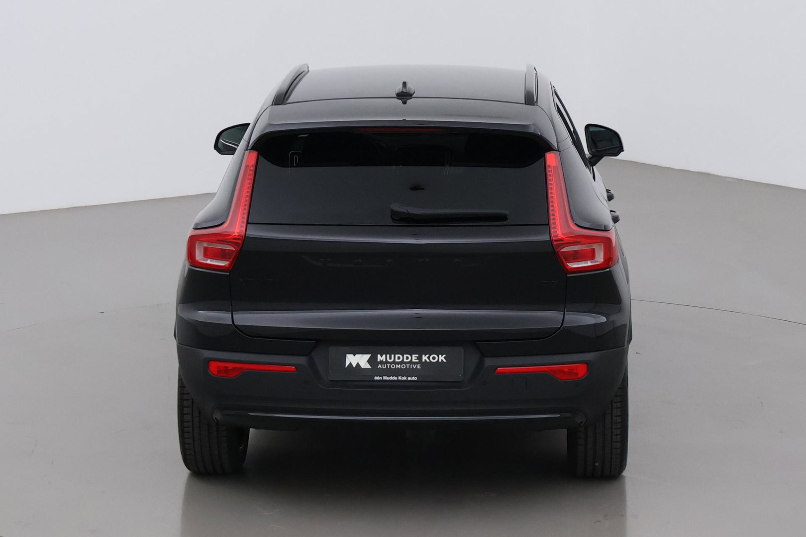 Volvo XC40 2.0 B3 Plus Black Edition | Harman/Kardon | ACC | 360° Camera | BLIS | Keyless | Stoel+Stuurverwarming | 20 Inch