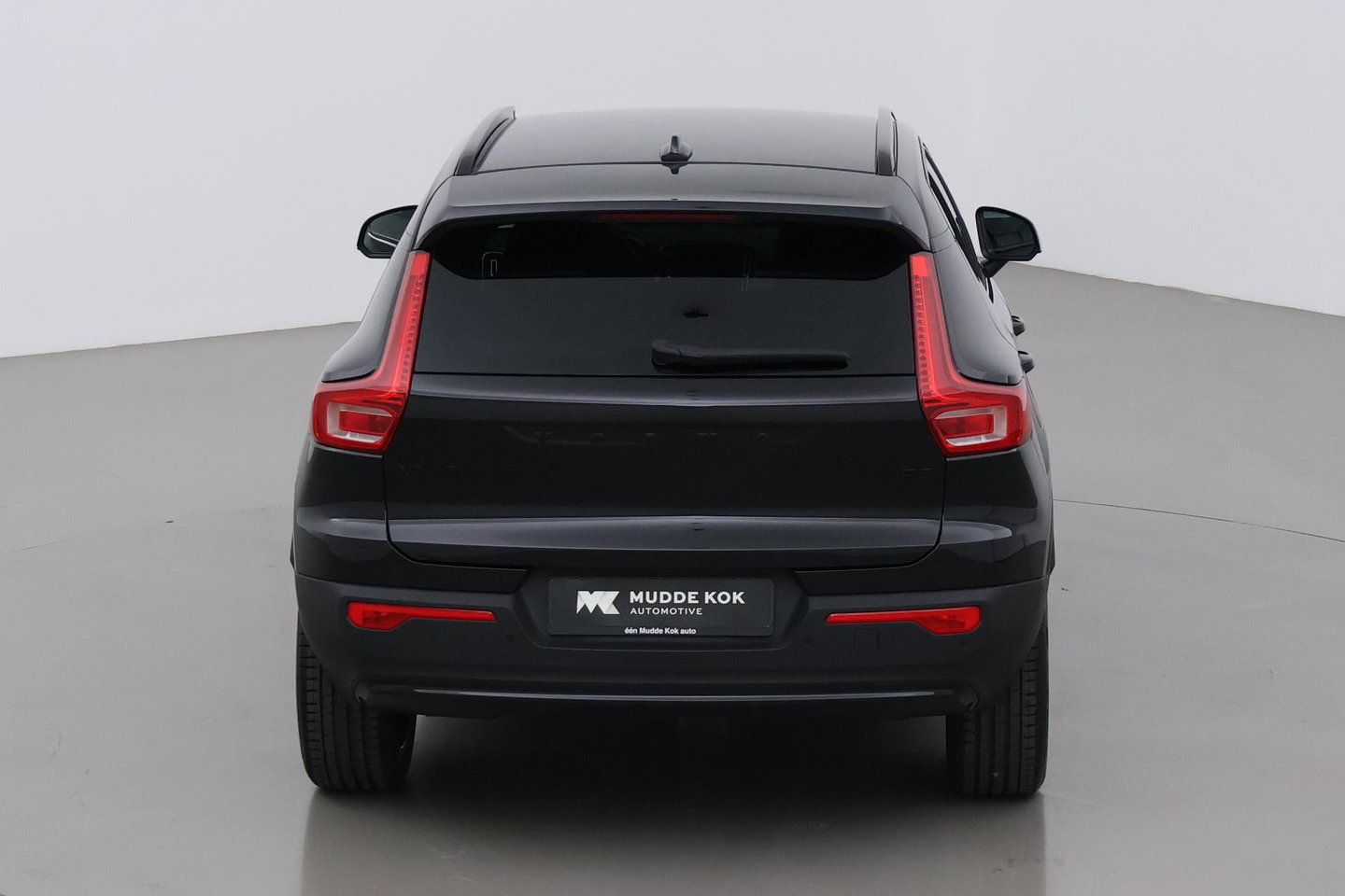 Volvo XC40 2.0 B3 Plus Black Edition | Harman/Kardon | ACC | 360° Camera | BLIS | Keyless | Stoel+Stuurverwarming | 20 Inch