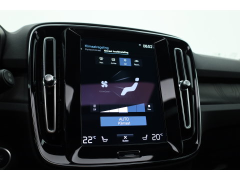 Volvo XC40 1.5 T4 Plug-in hybrid Ultimate Bright | Pano-dak | 360 camera | Adap. Cruise |