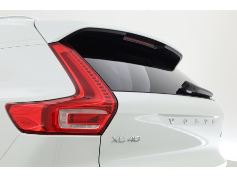 Volvo XC40 1.5 T4 Plug-in hybrid Ultimate Bright | Pano-dak | 360 camera | Adap. Cruise |