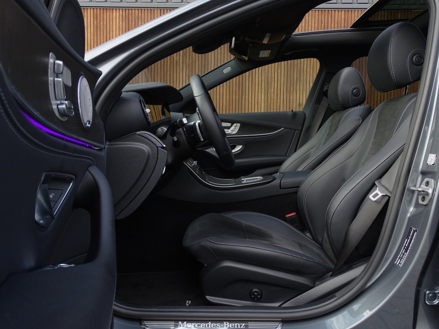 Mercedes-Benz E-Klasse Estate 200 automaat / AMG pakket / Burmester / 360° camera / LED