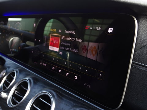 Mercedes-Benz E-Klasse Estate 200 automaat / AMG pakket / Burmester / 360° camera / LED
