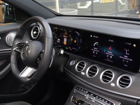 Mercedes-Benz E-Klasse Estate 200 automaat / AMG pakket / Burmester / 360° camera / LED