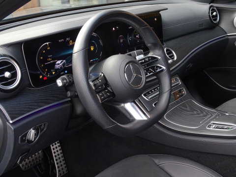 Mercedes-Benz E-Klasse Estate 200 automaat / AMG pakket / Burmester / 360° camera / LED