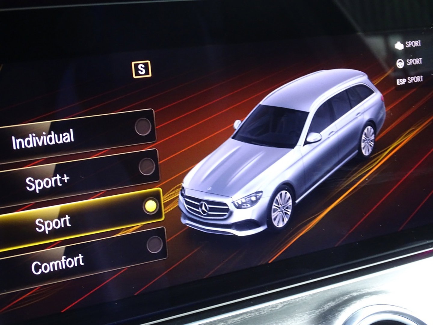 Mercedes-Benz E-Klasse Estate 200 automaat / AMG pakket / Burmester / 360° camera / LED
