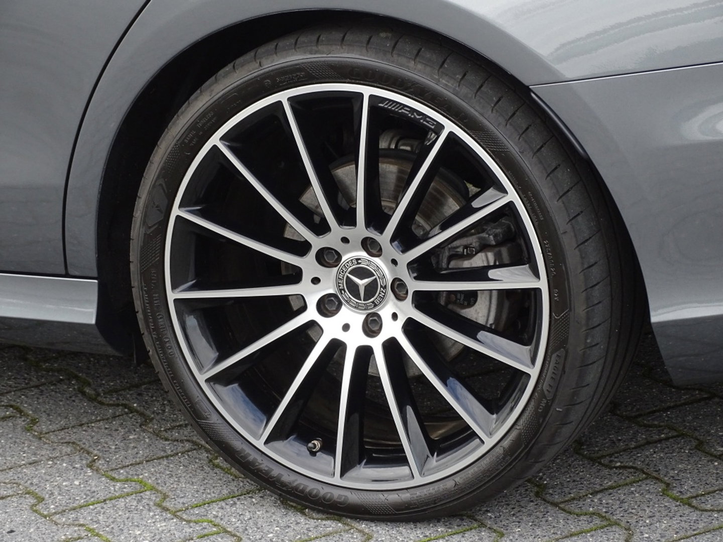 Mercedes-Benz E-Klasse Estate 200 automaat / AMG pakket / Burmester / 360° camera / LED