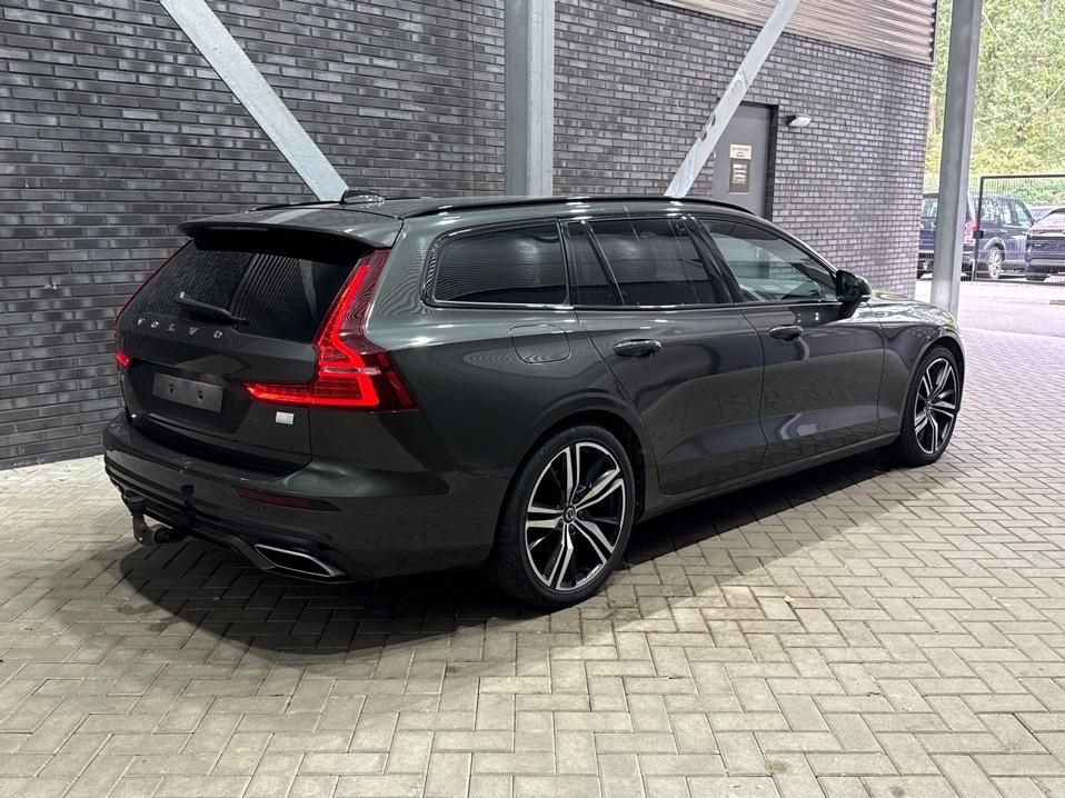 Volvo V60 T6 R-Design | Long Range | ACC | Stoelverwarming | Trekhaak | Camera | Keyless | Memory | 19 Inch