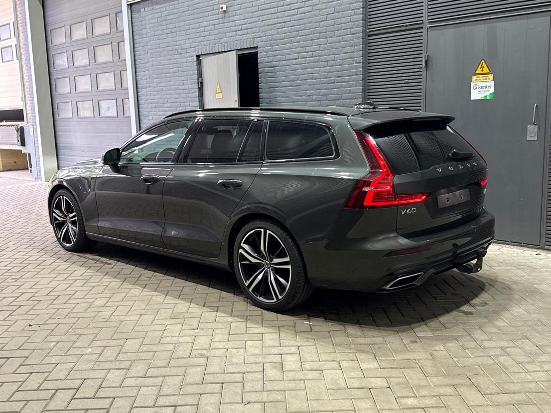 Volvo V60 T6 R-Design | Long Range | ACC | Stoelverwarming | Trekhaak | Camera | Keyless | Memory | 19 Inch