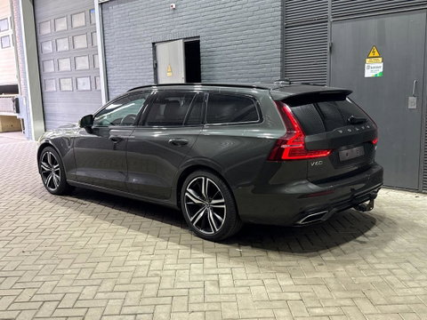 Volvo V60 T6 R-Design | Long Range | ACC | Stoelverwarming | Trekhaak | Camera | Keyless | Memory | 19 Inch
