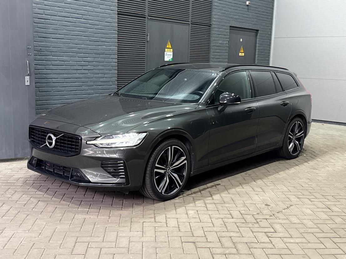 Volvo V60 T6 R-Design | Long Range | ACC | Stoelverwarming | Trekhaak | Camera | Keyless | Memory | 19 Inch
