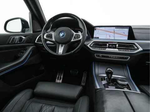BMW X5 xDrive45e M-Sport-Styling High Executive (Plug-In) {SoH-91%} (INCL-BTW) *PANO | LEATHER | LASER-LED | HARMAN/KARDON | MEMORY-PACK | TOPVIEW | ADAPTIVE-CRUISE | BLINDSPOT | DIGI-COCKPIT | PRIVACY-GLASS | SHIFTPADDLES | HEAD-UP | TOWBAR | 22''A