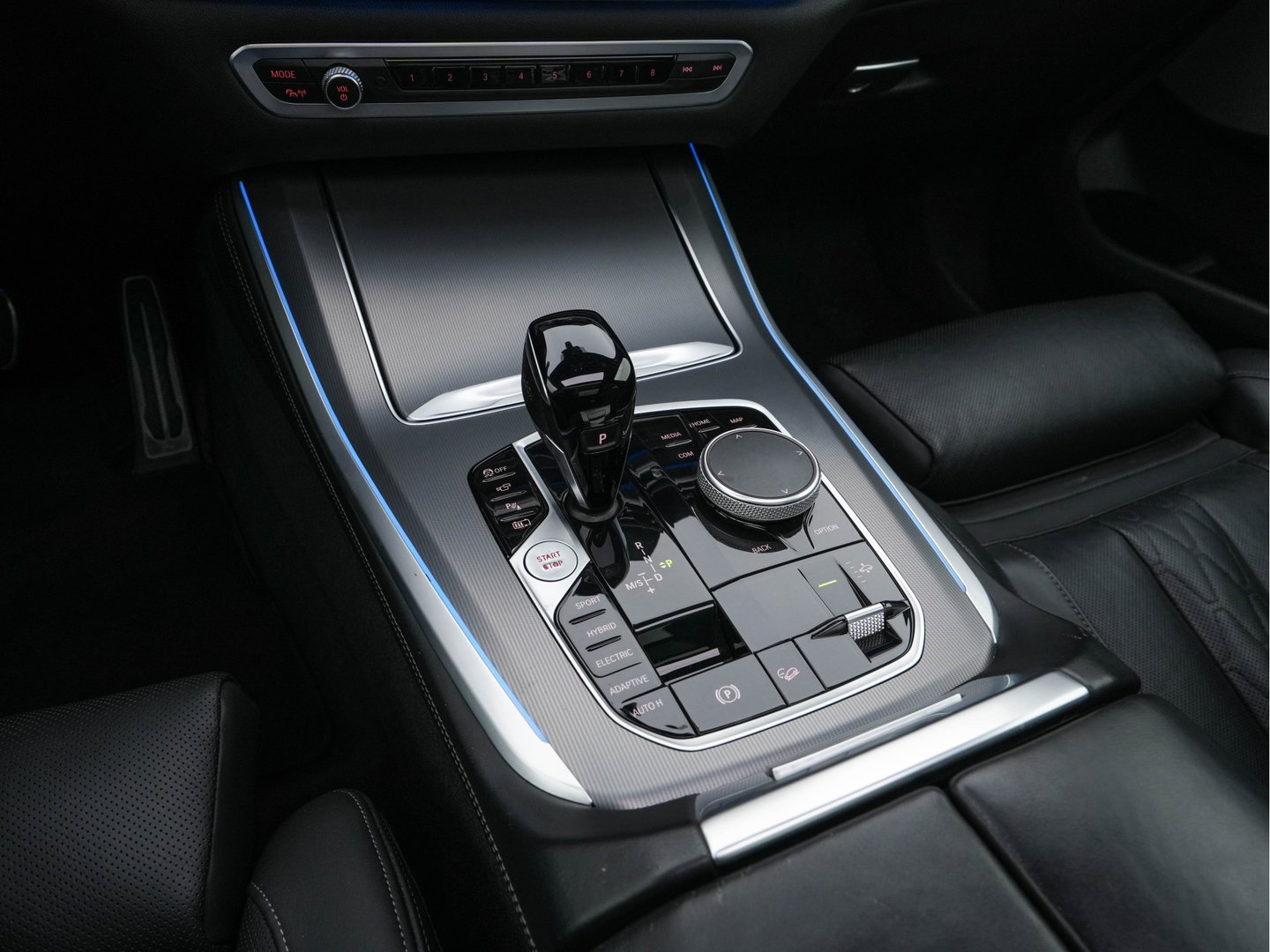 BMW X5 xDrive45e M-Sport-Styling High Executive (Plug-In) {SoH-91%} (INCL-BTW) *PANO | LEATHER | LASER-LED | HARMAN/KARDON | MEMORY-PACK | TOPVIEW | ADAPTIVE-CRUISE | BLINDSPOT | DIGI-COCKPIT | PRIVACY-GLASS | SHIFTPADDLES | HEAD-UP | TOWBAR | 22''A