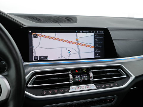 BMW X5 xDrive45e M-Sport-Styling High Executive (Plug-In) {SoH-91%} (INCL-BTW) *PANO | LEATHER | LASER-LED | HARMAN/KARDON | MEMORY-PACK | TOPVIEW | ADAPTIVE-CRUISE | BLINDSPOT | DIGI-COCKPIT | PRIVACY-GLASS | SHIFTPADDLES | HEAD-UP | TOWBAR | 22''A