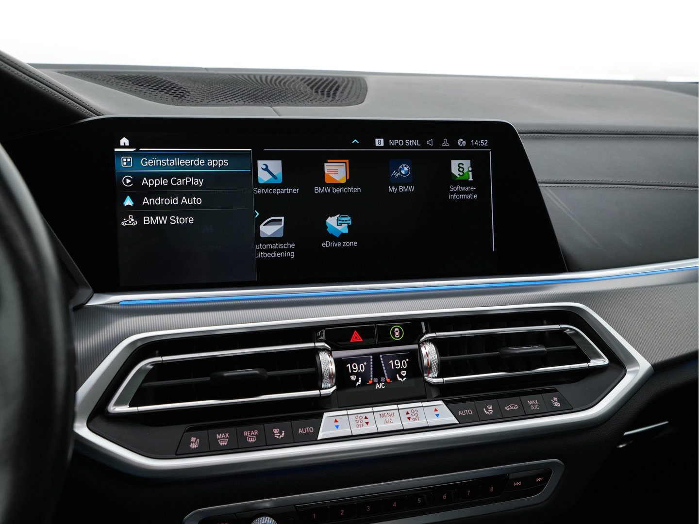 BMW X5 xDrive45e M-Sport-Styling High Executive (Plug-In) {SoH-91%} (INCL-BTW) *PANO | LEATHER | LASER-LED | HARMAN/KARDON | MEMORY-PACK | TOPVIEW | ADAPTIVE-CRUISE | BLINDSPOT | DIGI-COCKPIT | PRIVACY-GLASS | SHIFTPADDLES | HEAD-UP | TOWBAR | 22''A