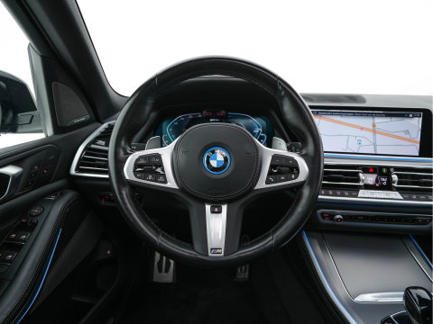 BMW X5 xDrive45e M-Sport-Styling High Executive (Plug-In) {SoH-91%} (INCL-BTW) *PANO | LEATHER | LASER-LED | HARMAN/KARDON | MEMORY-PACK | TOPVIEW | ADAPTIVE-CRUISE | BLINDSPOT | DIGI-COCKPIT | PRIVACY-GLASS | SHIFTPADDLES | HEAD-UP | TOWBAR | 22''A