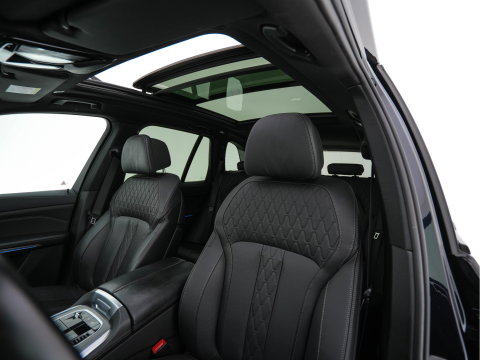 BMW X5 xDrive45e M-Sport-Styling High Executive (Plug-In) {SoH-91%} (INCL-BTW) *PANO | LEATHER | LASER-LED | HARMAN/KARDON | MEMORY-PACK | TOPVIEW | ADAPTIVE-CRUISE | BLINDSPOT | DIGI-COCKPIT | PRIVACY-GLASS | SHIFTPADDLES | HEAD-UP | TOWBAR | 22''A