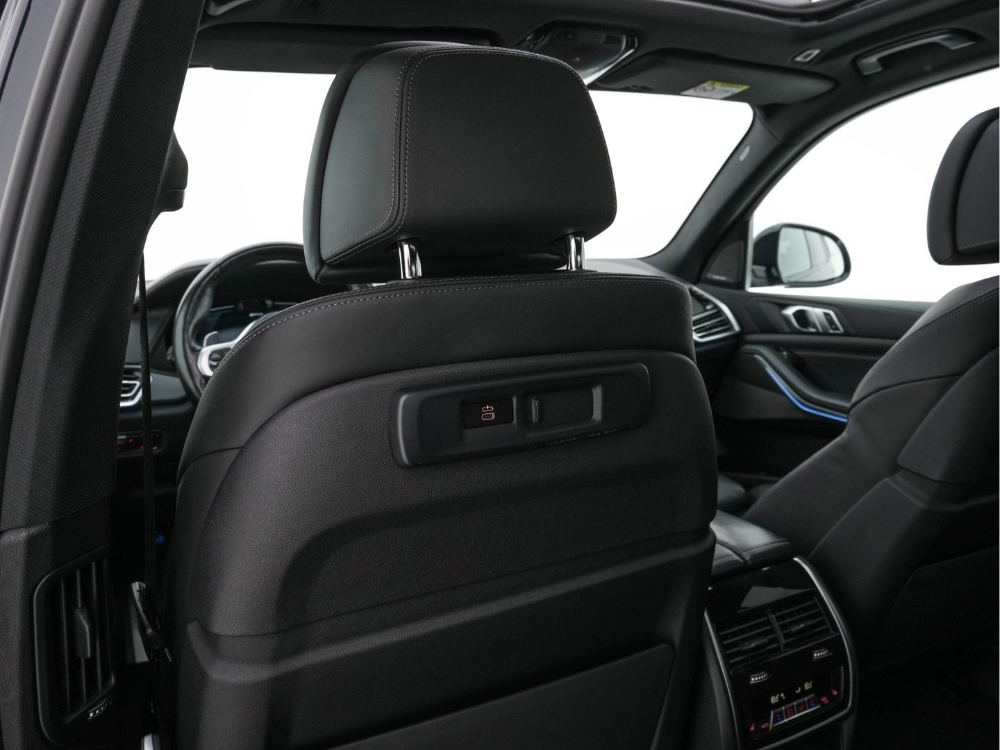 BMW X5 xDrive45e M-Sport-Styling High Executive (Plug-In) {SoH-91%} (INCL-BTW) *PANO | LEATHER | LASER-LED | HARMAN/KARDON | MEMORY-PACK | TOPVIEW | ADAPTIVE-CRUISE | BLINDSPOT | DIGI-COCKPIT | PRIVACY-GLASS | SHIFTPADDLES | HEAD-UP | TOWBAR | 22''A
