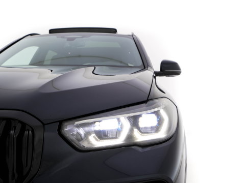 BMW X5 xDrive45e M-Sport-Styling High Executive (Plug-In) {SoH-91%} (INCL-BTW) *PANO | LEATHER | LASER-LED | HARMAN/KARDON | MEMORY-PACK | TOPVIEW | ADAPTIVE-CRUISE | BLINDSPOT | DIGI-COCKPIT | PRIVACY-GLASS | SHIFTPADDLES | HEAD-UP | TOWBAR | 22''A