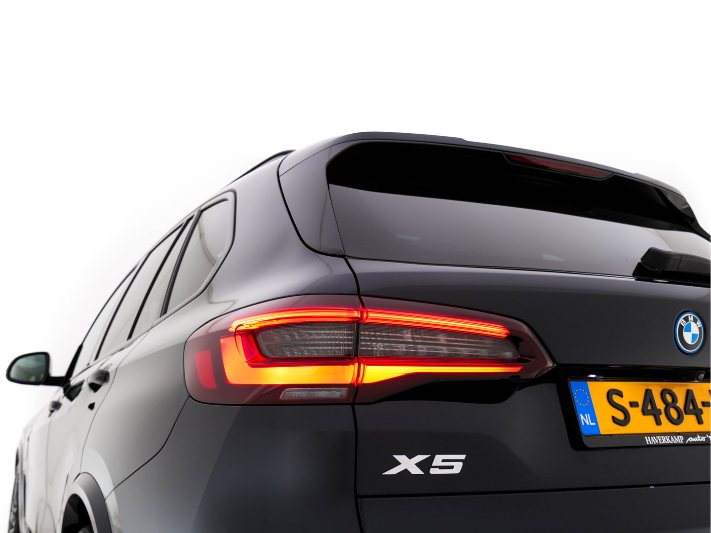 BMW X5 xDrive45e M-Sport-Styling High Executive (Plug-In) {SoH-91%} (INCL-BTW) *PANO | LEATHER | LASER-LED | HARMAN/KARDON | MEMORY-PACK | TOPVIEW | ADAPTIVE-CRUISE | BLINDSPOT | DIGI-COCKPIT | PRIVACY-GLASS | SHIFTPADDLES | HEAD-UP | TOWBAR | 22''A