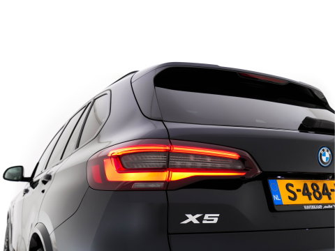 BMW X5 xDrive45e M-Sport-Styling High Executive (Plug-In) {SoH-91%} (INCL-BTW) *PANO | LEATHER | LASER-LED | HARMAN/KARDON | MEMORY-PACK | TOPVIEW | ADAPTIVE-CRUISE | BLINDSPOT | DIGI-COCKPIT | PRIVACY-GLASS | SHIFTPADDLES | HEAD-UP | TOWBAR | 22''A