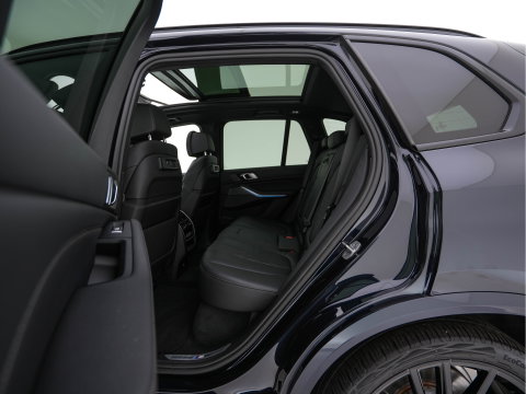 BMW X5 xDrive45e M-Sport-Styling High Executive (Plug-In) {SoH-91%} (INCL-BTW) *PANO | LEATHER | LASER-LED | HARMAN/KARDON | MEMORY-PACK | TOPVIEW | ADAPTIVE-CRUISE | BLINDSPOT | DIGI-COCKPIT | PRIVACY-GLASS | SHIFTPADDLES | HEAD-UP | TOWBAR | 22''A