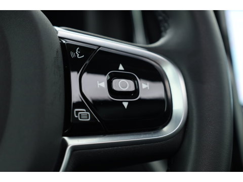 Volvo XC60 2.0 T8 Plug-in hybrid AWD Ultimate Dark | Long Range | Trekhaak | 22 inch | Head-up | Pano-dak |