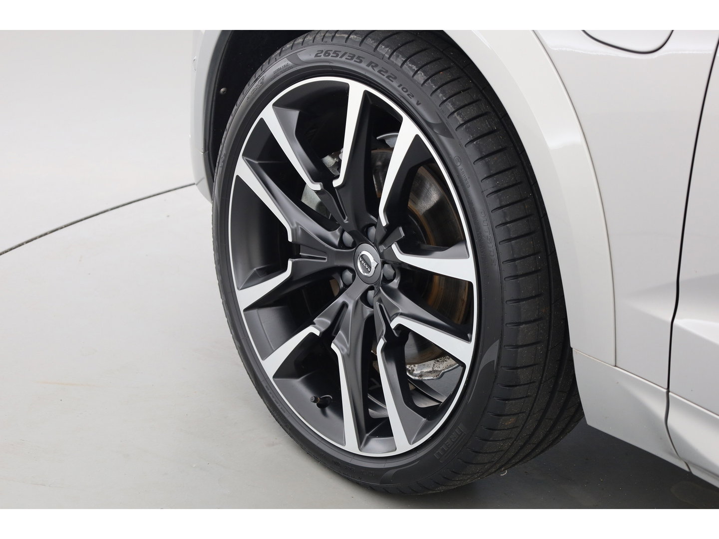 Volvo XC60 2.0 T8 Plug-in hybrid AWD Ultimate Dark | Long Range | Trekhaak | 22 inch | Head-up | Pano-dak |