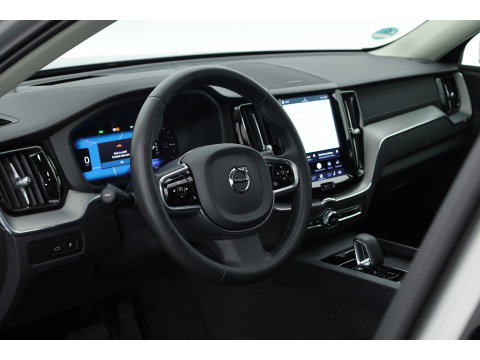 Volvo XC60 2.0 T8 Plug-in hybrid AWD Ultimate Dark | Long Range | Trekhaak | 22 inch | Head-up | Pano-dak |