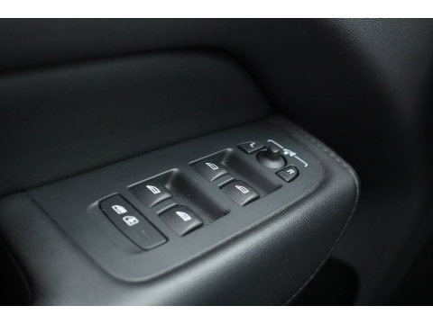 Volvo XC60 2.0 T8 Plug-in hybrid AWD Ultimate Dark | Long Range | Trekhaak | 22 inch | Head-up | Pano-dak |