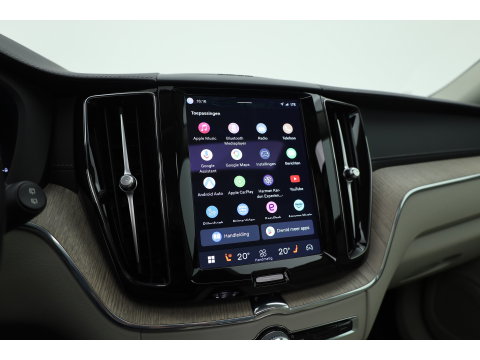 Volvo XC60 2.0 T8 Plug-in hybrid AWD Ultimate Dark | Luchtvering | Massage | Trekhaak | Head-up | Stoelvent. |
