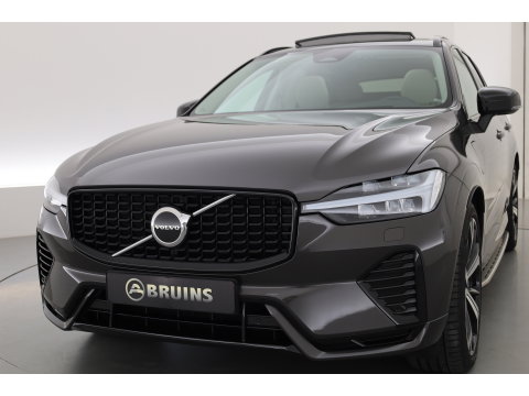 Volvo XC60 2.0 T8 Plug-in hybrid AWD Ultimate Dark | Luchtvering | Massage | Trekhaak | Head-up | Stoelvent. |