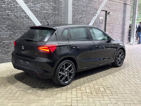 SEAT Ibiza 1.0 EcoTSI FR Business Connect | ACC | Stoelverwarming | Camera | Blind Spot | Keyless | Getint Glas | 18 Inch