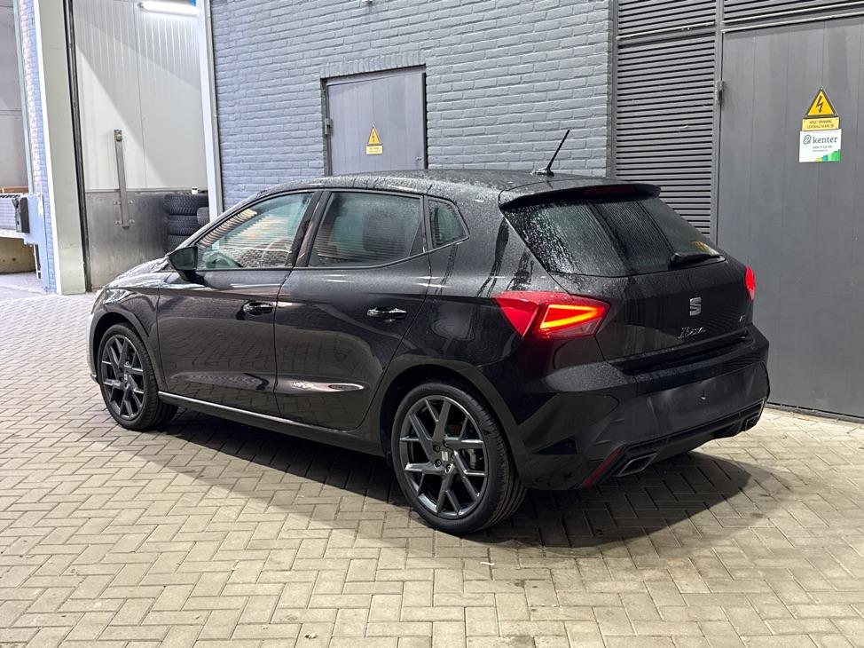 SEAT Ibiza 1.0 EcoTSI FR Business Connect | ACC | Stoelverwarming | Camera | Blind Spot | Keyless | Getint Glas | 18 Inch