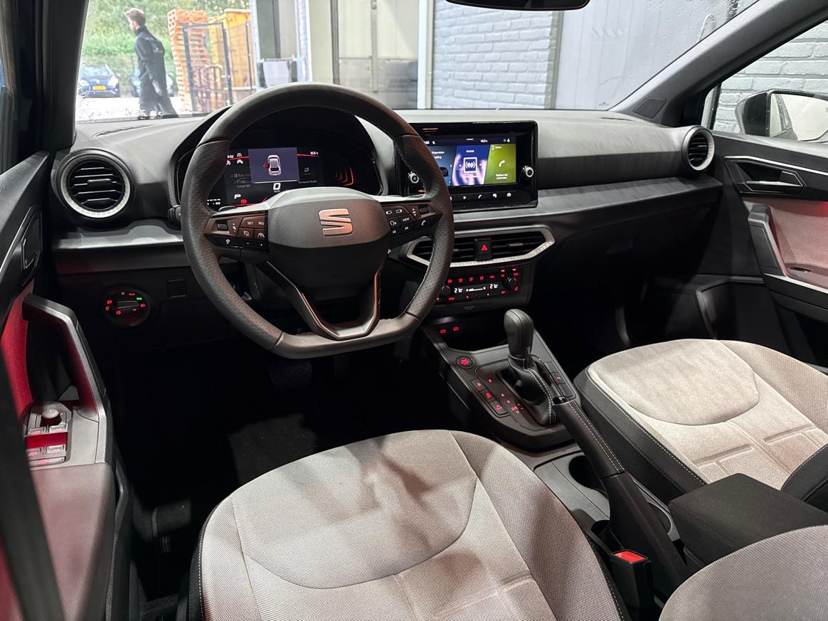 SEAT Ibiza 1.0 EcoTSI FR Business Connect | ACC | Stoelverwarming | Camera | Blind Spot | Keyless | Getint Glas | 18 Inch
